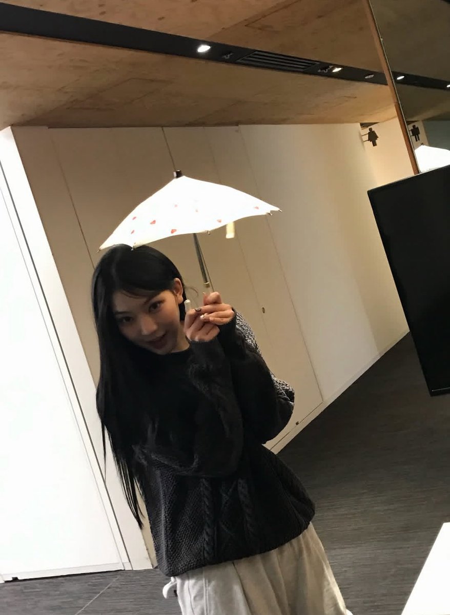 ryvsarang's tweet photo. https://t.co/gkZod9yqsy