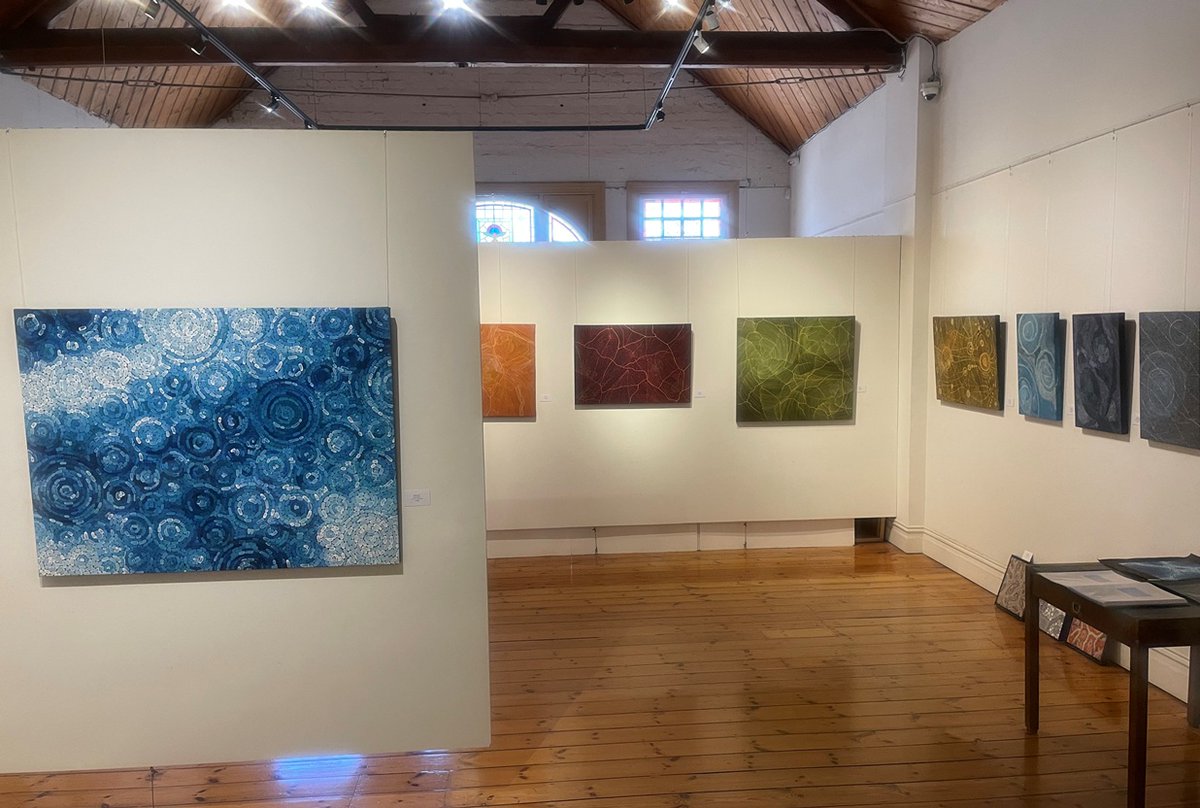 JapingkaGallery's tweet photo. Recent works by Tarisse King and Sarrita King. Easter closing Friday 3 April, Sunday-Monday 5-6 April. Then open Mon/Fri 10-5 nad Sat/Sun 12-5pm https://t.co/QhXUbaR5Yi Tarisse says: “For me, it’s all about connecting the deep and inspiring influences of our historic culture." https://t.co/4kZL2PYvfQ