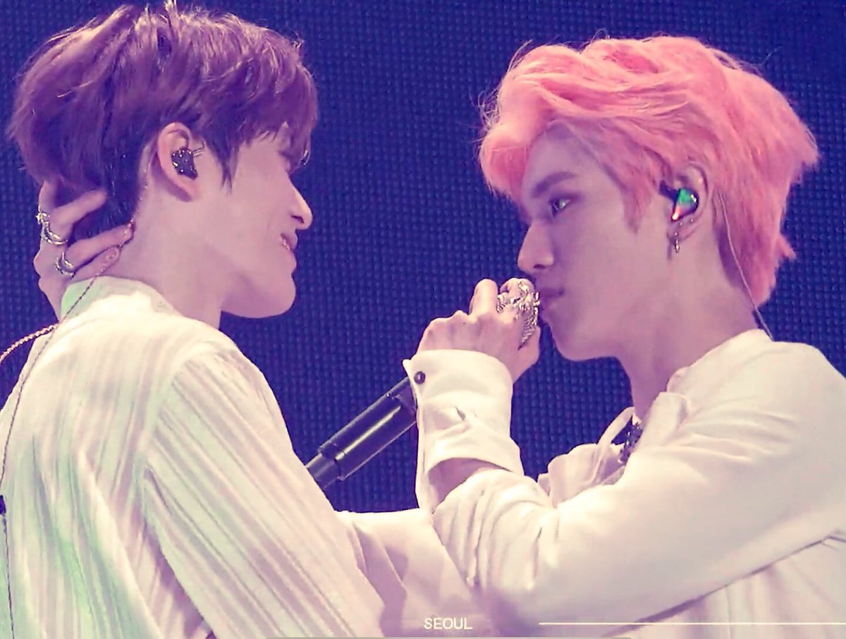 𝓙 hay 🥃 tweet media