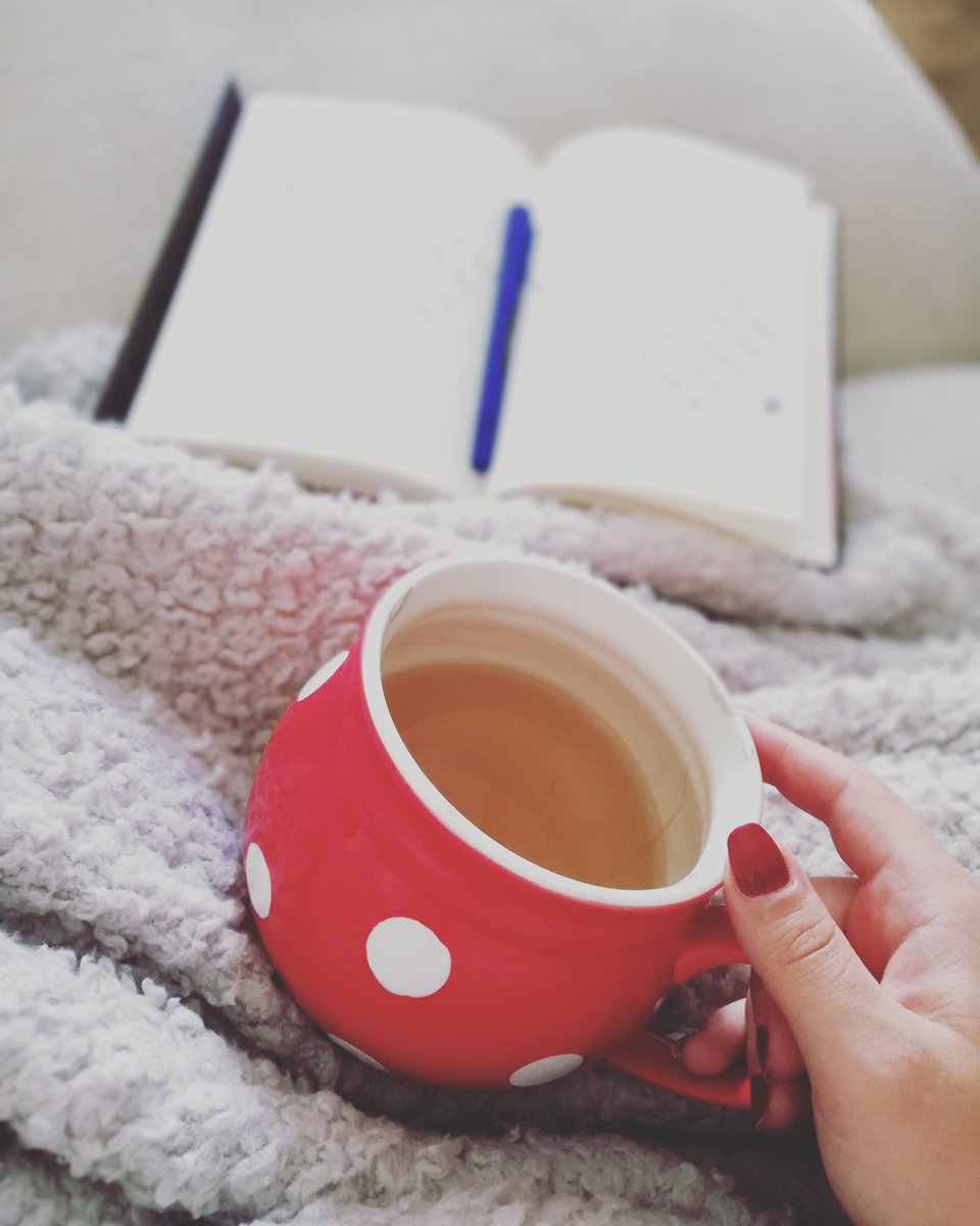 Elaine Lóre 🎨 ŠPACHTlalka vlastních světů tweet media