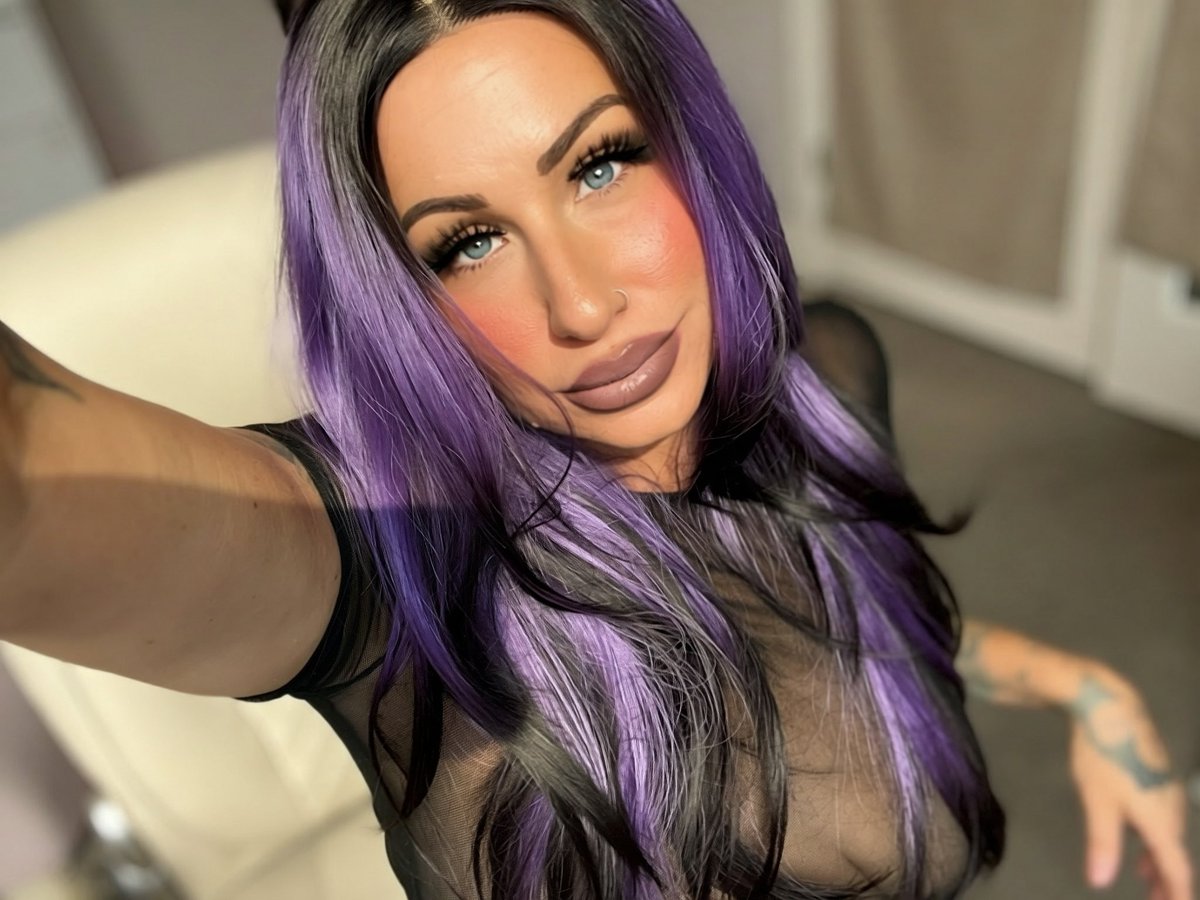 Julianne Swallows tweet media