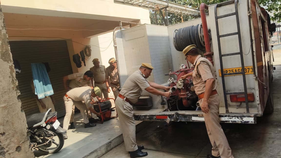 BAREILLY FIRE AND EMERGENCY SERVICES tweet media