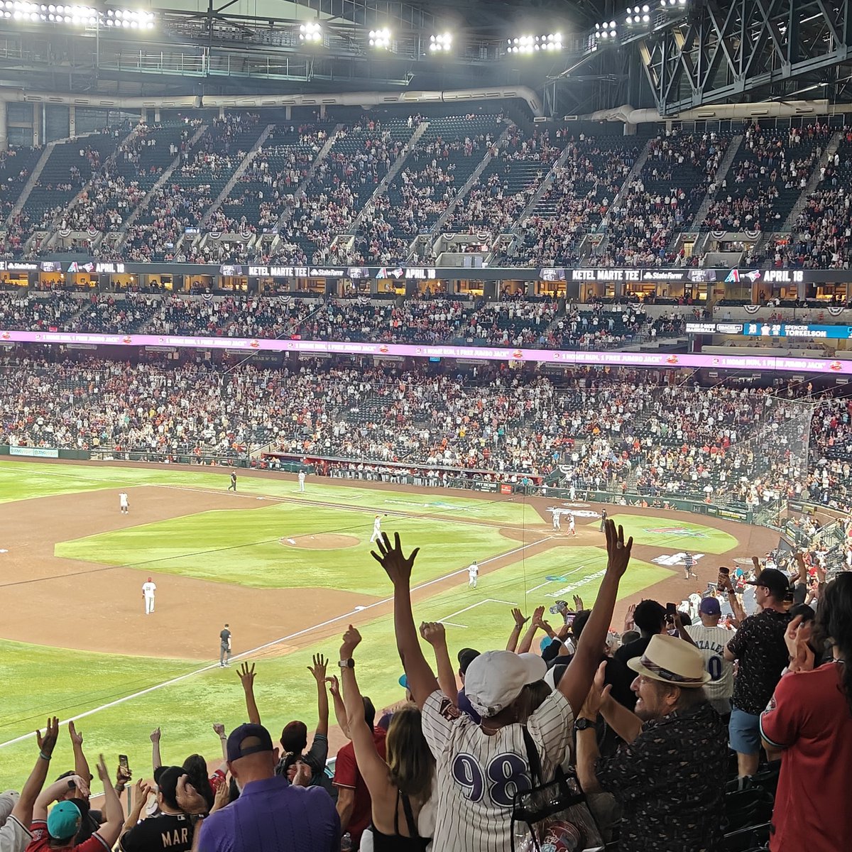 MajorJayzer's tweet photo. #dbacks WIN!!! https://t.co/HAltkEYJbJ