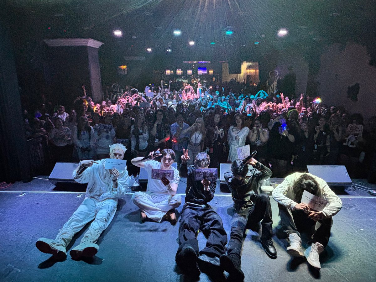 JUSTB Official tweet media