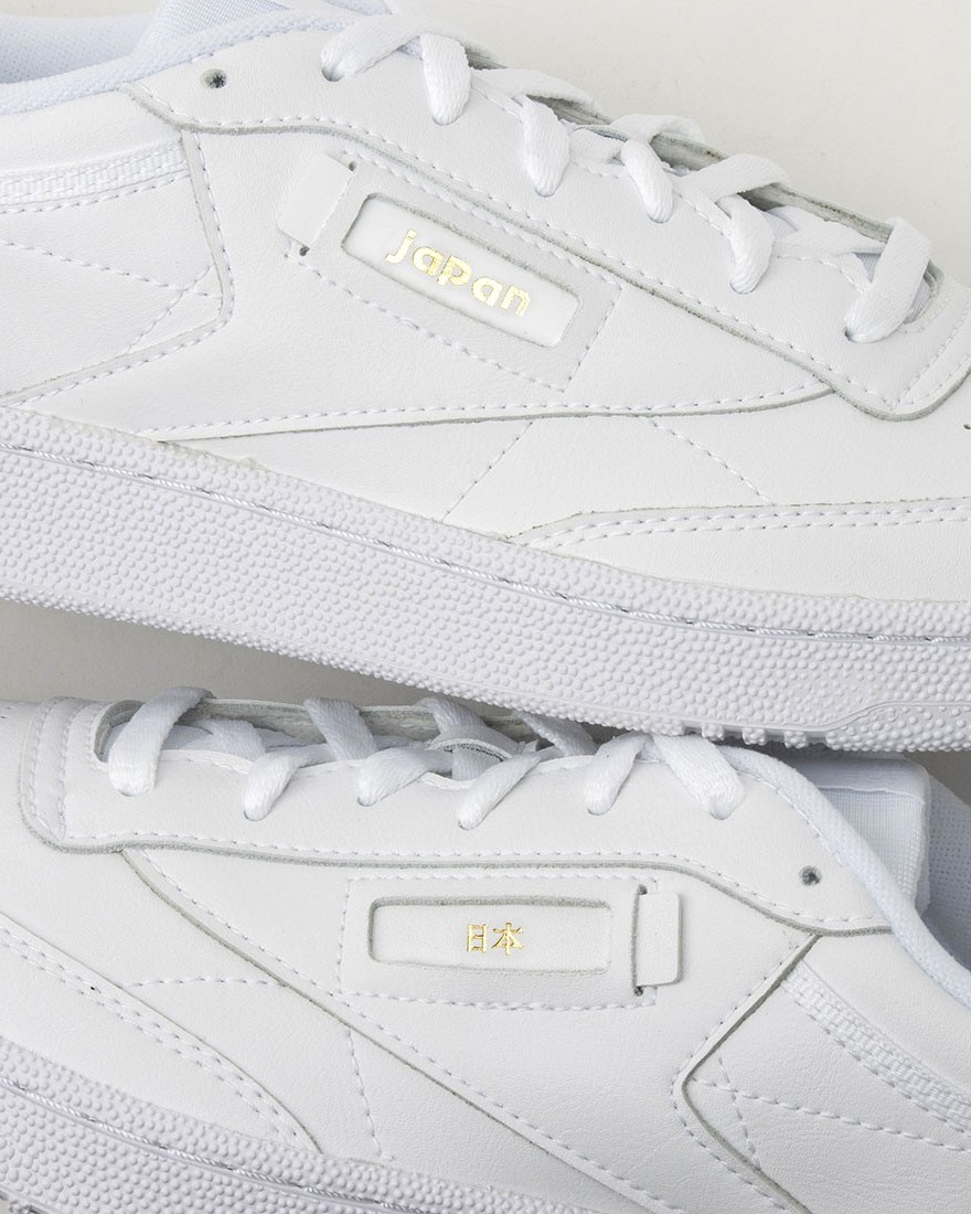 Reebokjp's tweet image. LABEL YOU

クラブシーのアイデンティティでもあるクロスチェックのラベルウインドウをカスタムできる特別なスニーカー
「CLUB C 85 LABEL YOU」が登場。

※リーボック原宿店にて無料のラベルカスタム加工を承ります。

🔗：reebok.jp/commodity/SREB…

#Reebok #リーボック