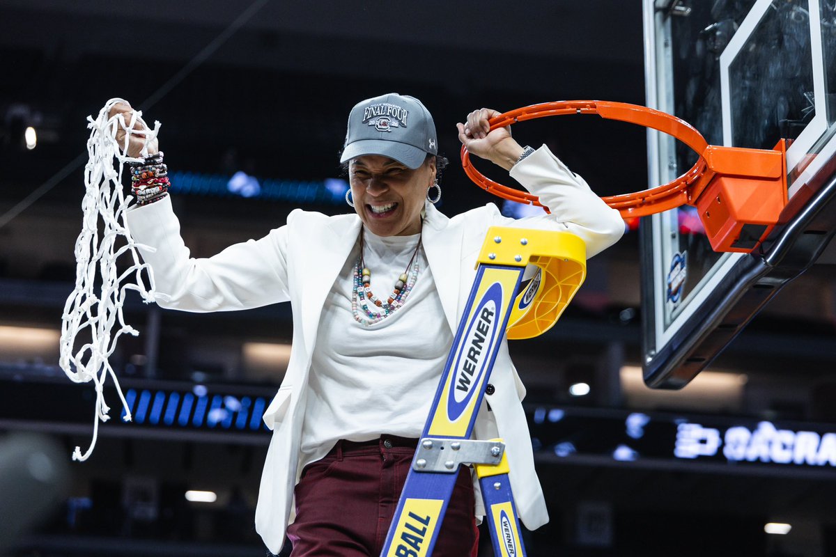 GamecockWBB's tweet photo. Never gets old 🙌 https://t.co/aWsOEKcL2X