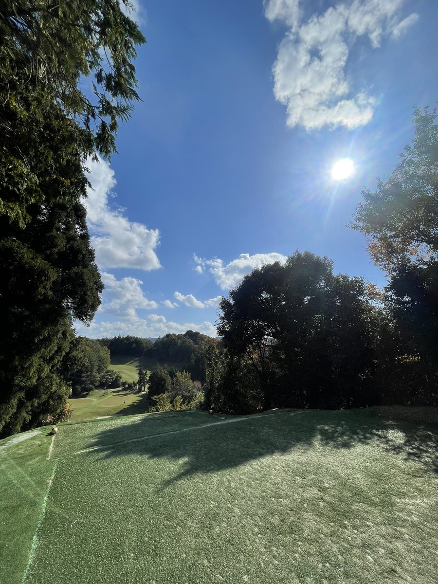 69_shimon's tweet photo. この間初ゴルフ場回って来たけど、めちゃくちゃいいな…
これはハマりますわ🏌️ https://t.co/oUcFkshWYf