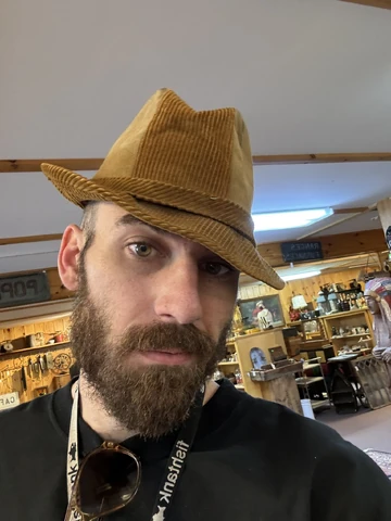 AlexOkalFT's tweet image. Just took yo bitch! 
#StayMad #Fishtanklive