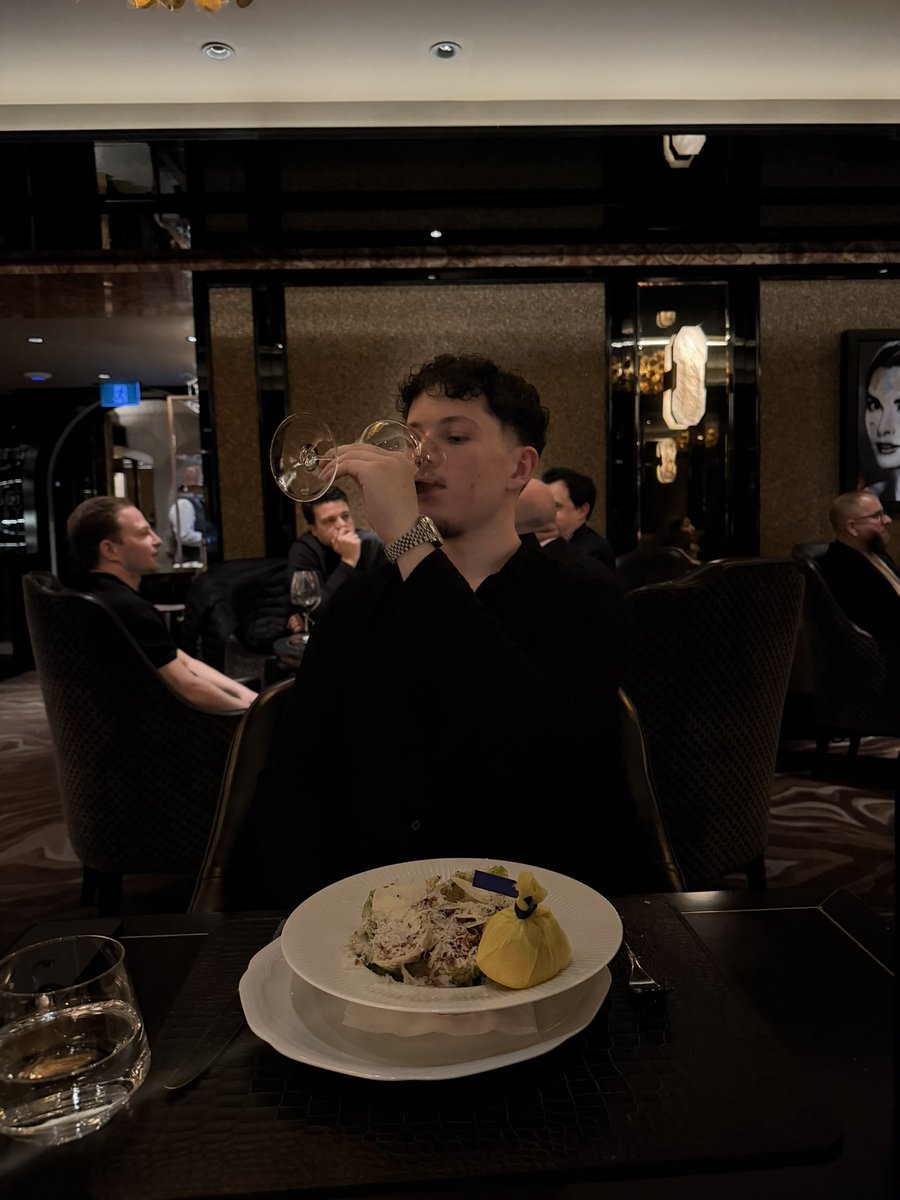 Benjamin tweet media