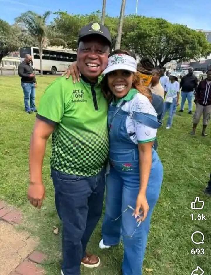 #BlackAndProud ❤️🖤💚 tweet media