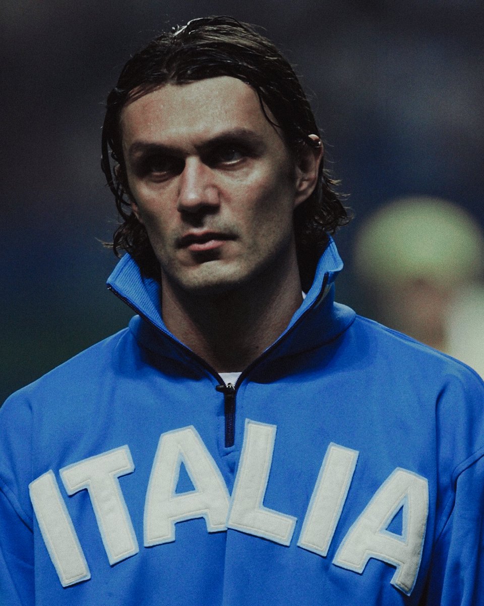 Italy's 2002 World Cup quarter-zip was incredible.