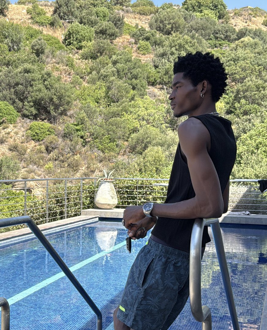 🪐💫 tweet media