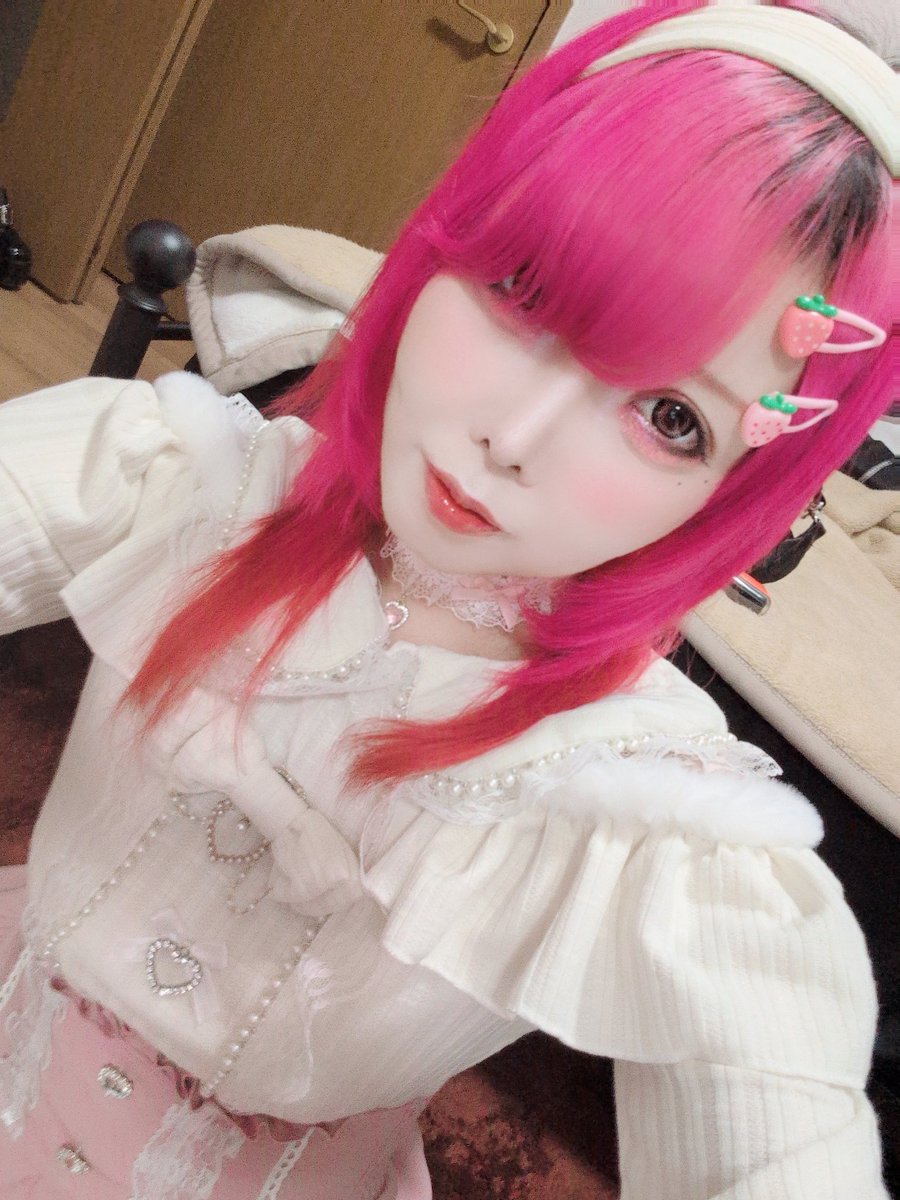 ひなの🖤 tweet media