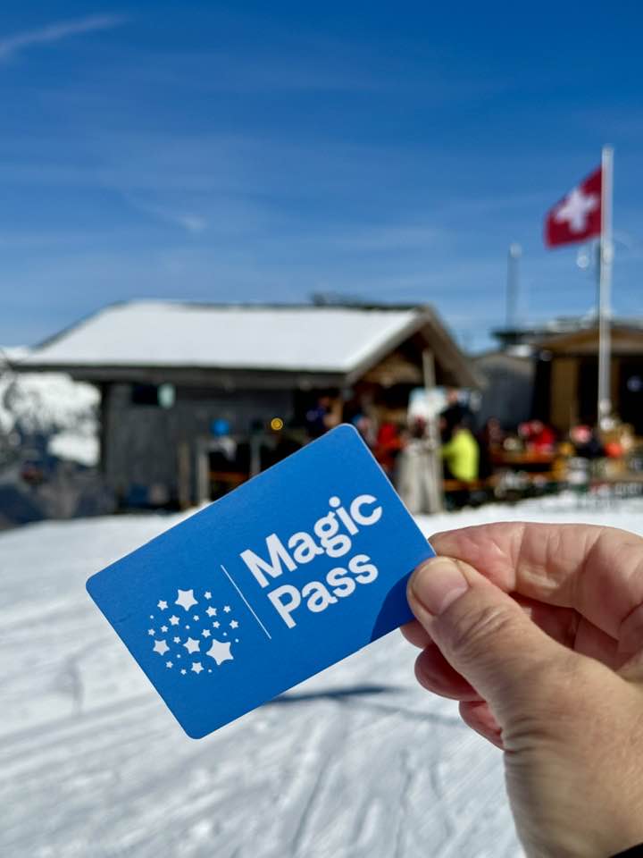 NewInZurich tweet media