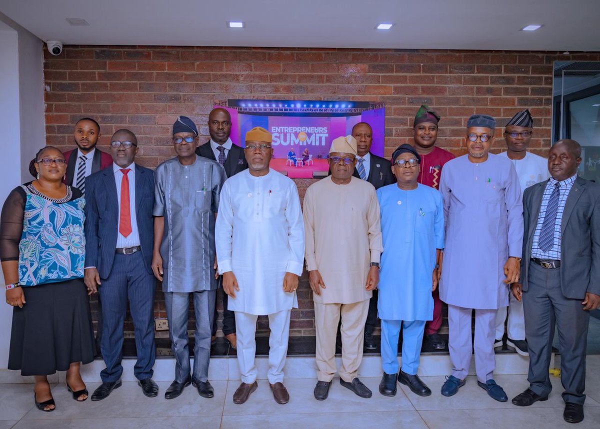 Apoti-Eri tweet media