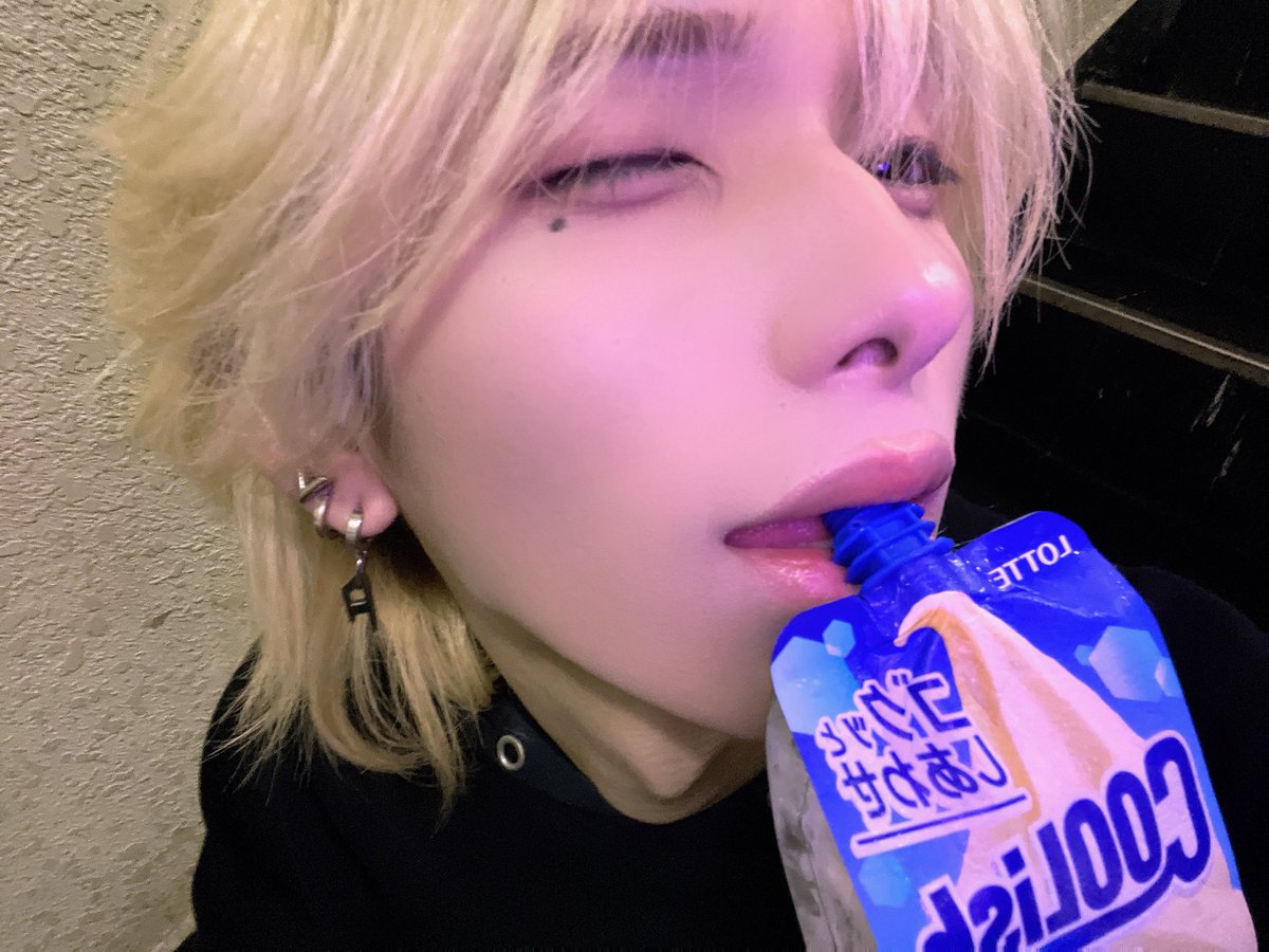 あおい tweet media