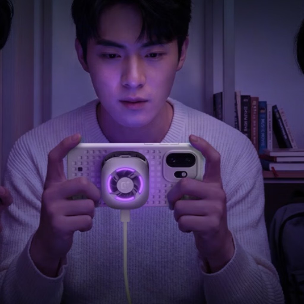 drbeel_techno's tweet image. #OnePlus
طرحت OnePlus نظام تبريد مغناطيسي جديد 40W Super Ice Magnetic Cooler بـ :
- بسعر 35$
- تبريد إلى 0°C خلال 18 ثانية
- تبريد إلى 1.41°C خلال 20 ثانية
- شحن لاسلكي 40W
- تحتاج شحن سلكي PD 45W أو أعلى 
- يفضل استخدام شاحن 100W GaN SuperVOOC
- دعم نظام ColorOS X لقياس أداء