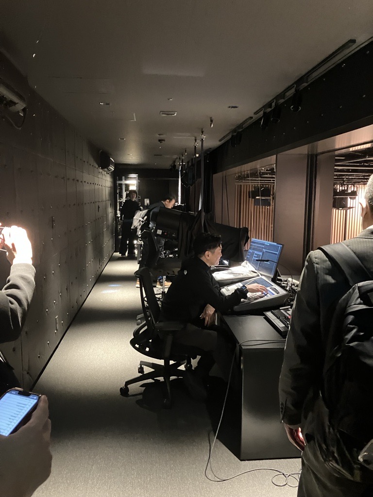 BIM_PLUS1's tweet photo. 【予告】今年もやります『BIM-PLUS.1 Summit』
本日は、ライブ配信会場の下見に行ってきました！
高木はサブで裏方がやりたいらしいです（写真）笑
★今年のテーマ★
『挑戦～標準化のその先へ　データがつなぐ建設の未来～』
視聴登録は5月末から受付スタート（定員2500名※昨年の2倍）お楽しみに！ https://t.co/ehtQZiKoAI