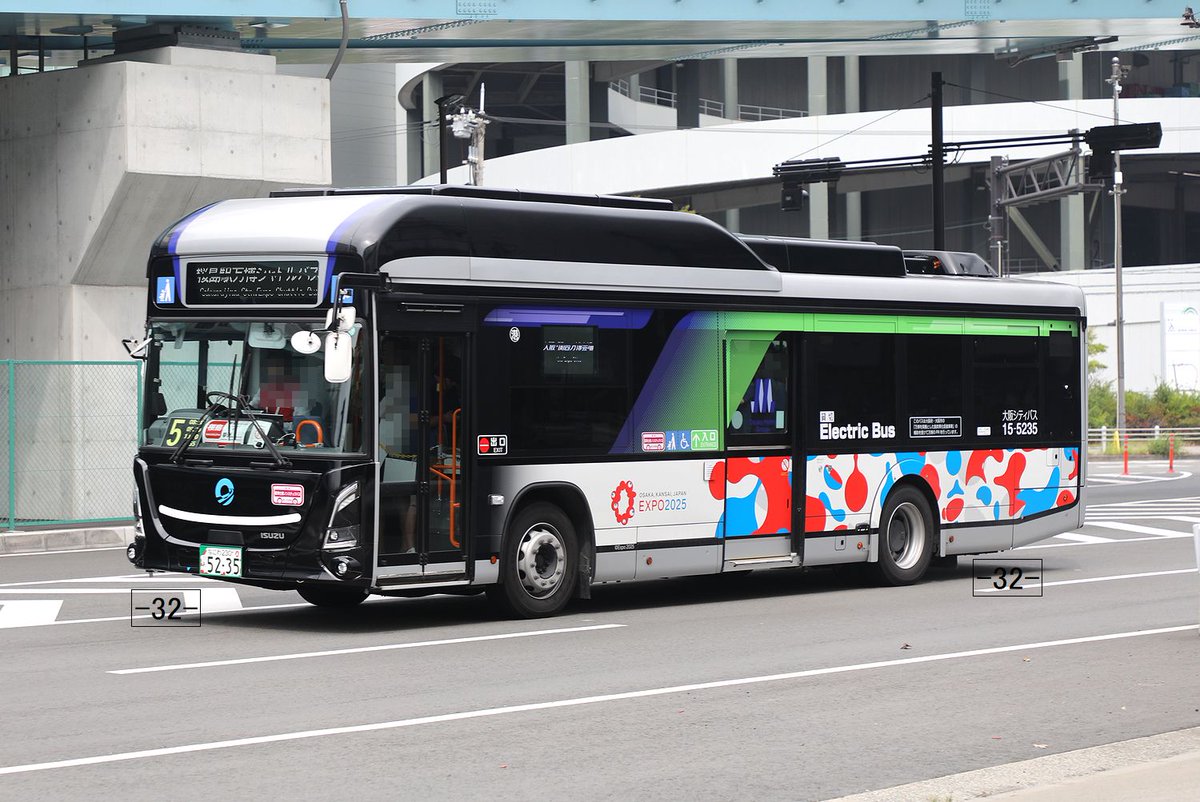 大阪シティバス Osaka City Bus なにわ230あ5235 ZAC-LV828L1 港15