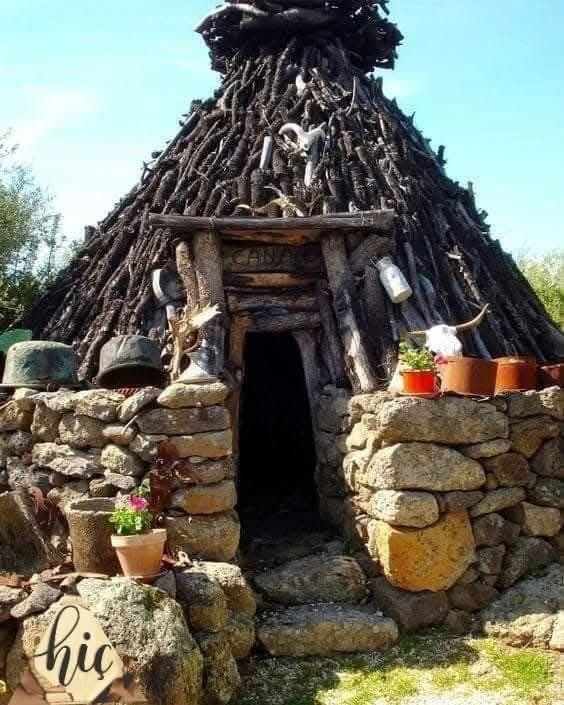 hulyaunal3343's tweet image. "Tam bütün cevapları 
bulduğunu düşünürsün, sorular değişir." 

#Paulo #Coelho
(Dan McCaw -1942)

#Hiç