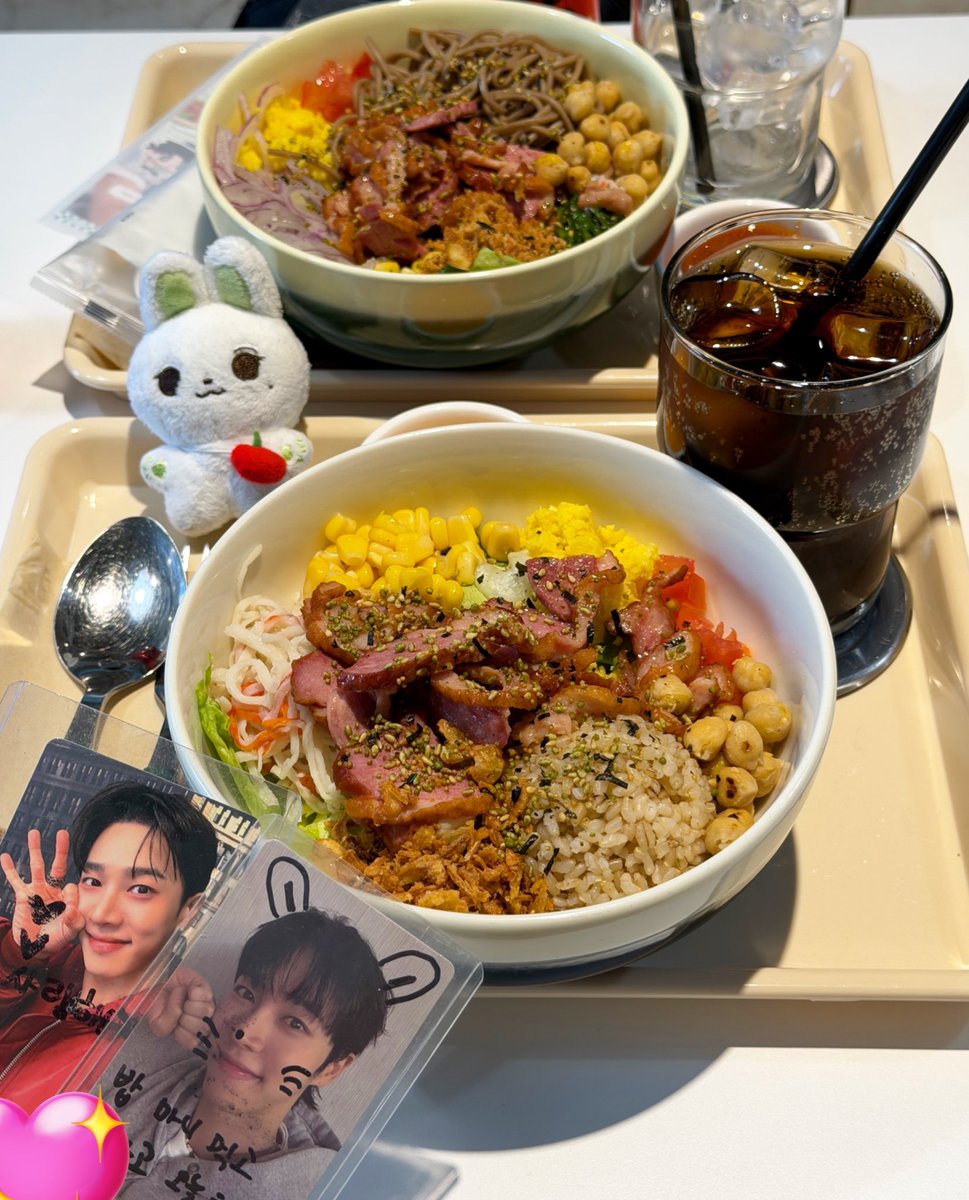 Geek_________'s tweet photo. 기광픽 포케 냠냠냠냠💕💕💕💕
#이기광_건광하자 #포켓남_아니고_포케남 https://t.co/3Dc2f9BvQu