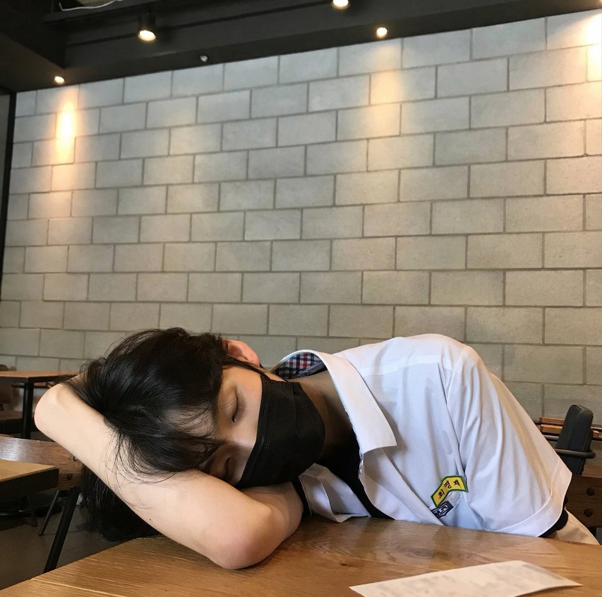 fromdohoon's tweet photo. WE REALLY GOT A LOT OF PREDEBUT YOUNGJAE!!! https://t.co/wqHyiCYJAz