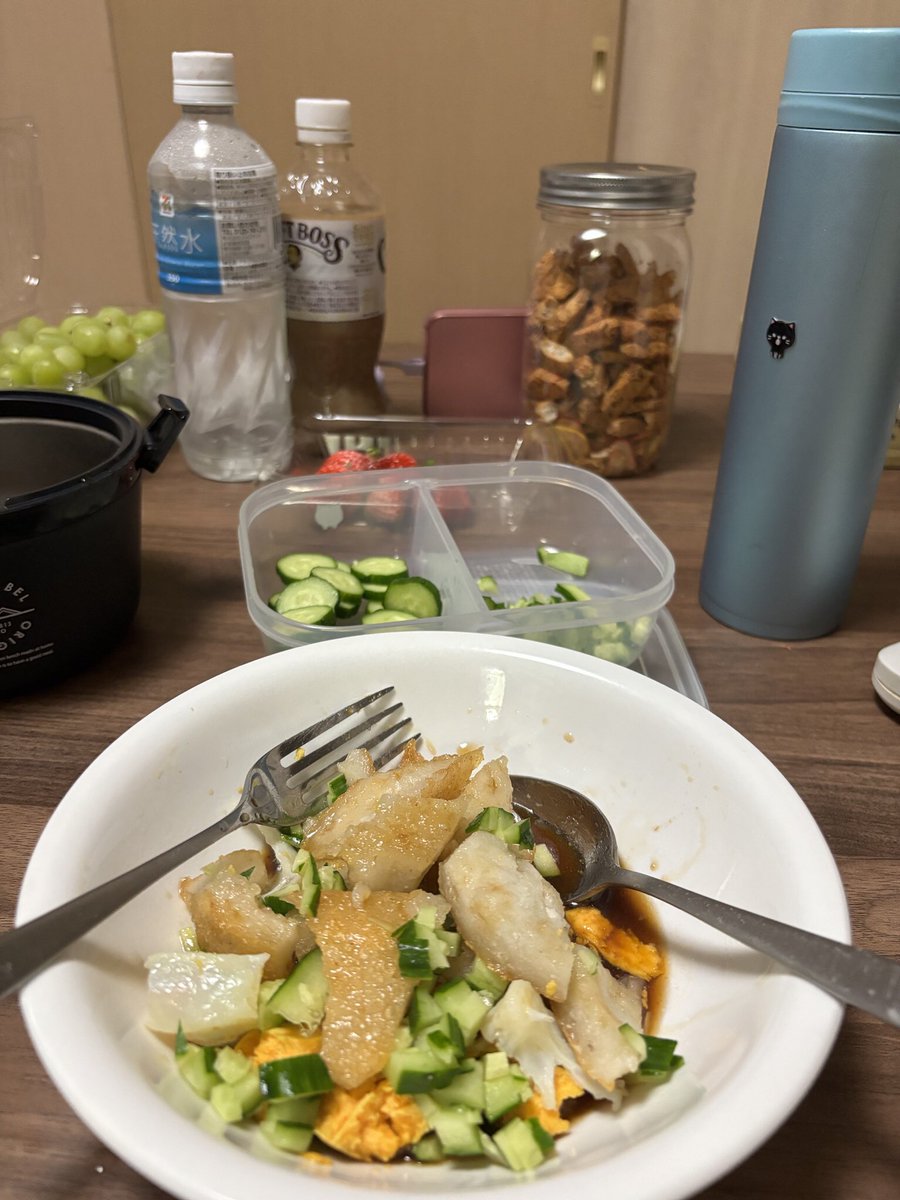 detective tweet media