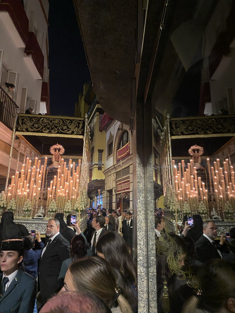 Capilleo Cofrade © tweet media