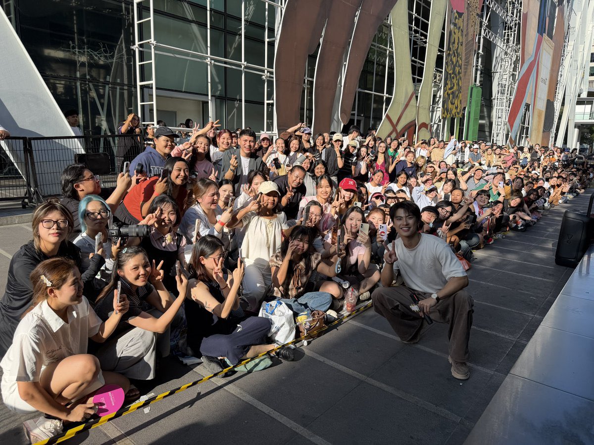 Ohmpawat_Family tweet media