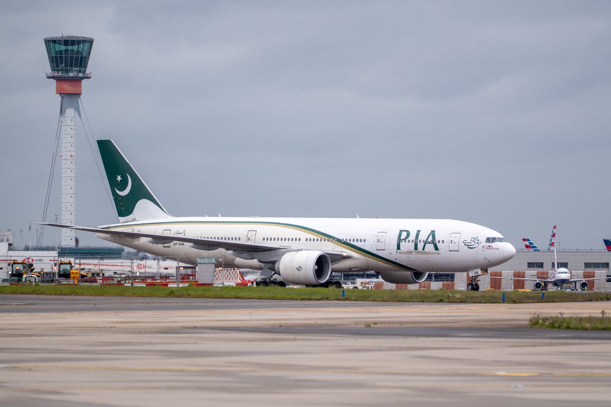 Heathrow Airport tweet media