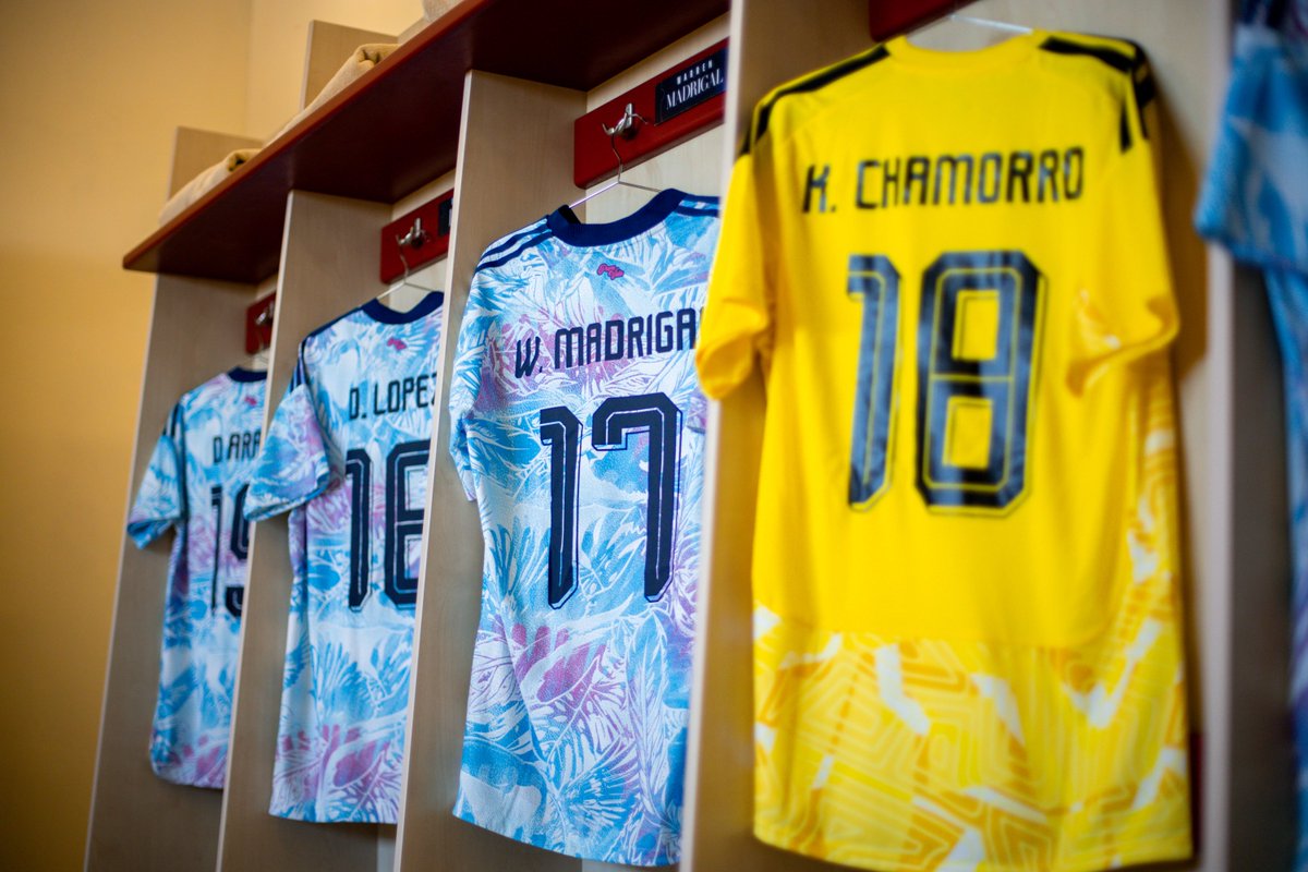 🇨🇷 𝙋𝙪𝙧𝙖 𝙑𝙞𝙙𝙖 🇨🇷

🆚 Irán 
⏰ 7am 
⚽️ Fogueo Internacional 

¡Vamos Sele! 🇨🇷