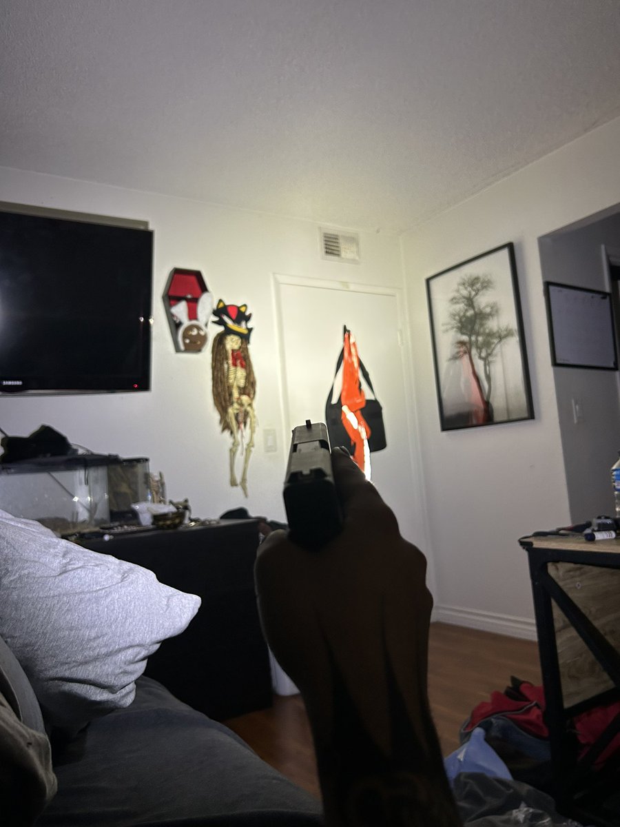 Idle Hands tweet media