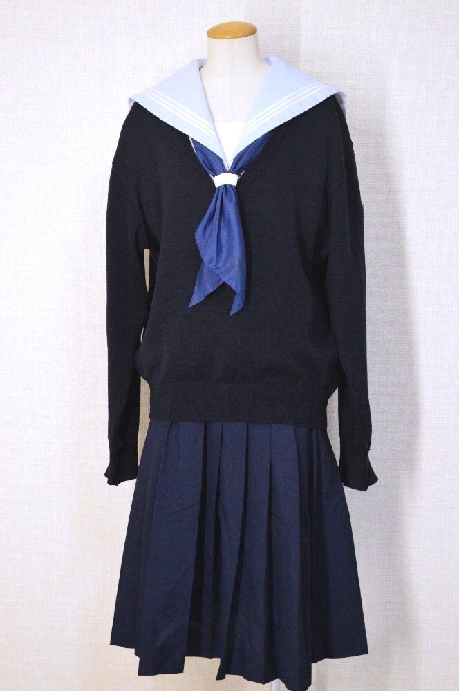 横浜隼人　スクールバッグ　紺色　制服、セーターセット 神奈川県 横浜隼人中学校・高等学校 水色セーラー夏服 セーターが出品