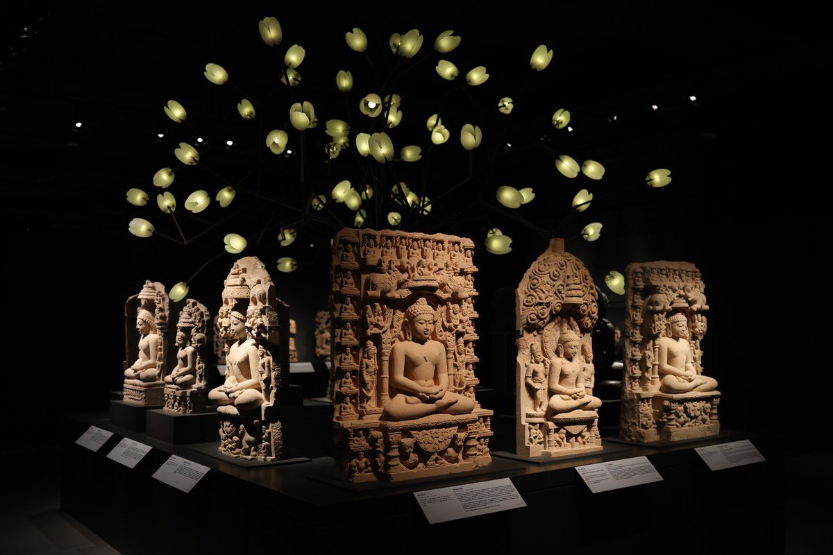 ShaileshASP's tweet photo. महावीर जयंती की आप सभी देशवासियों को ढेर सारी शुभकामनाएँ!
भगवान महावीर का जीवन और उनकी शिक्षा- शांति, करुणा और सत्य उनका प्रतीक है जो हमे मानवता, समता, दया और प्रेम के साथ जीवन जीने और उसे फैलाने के लिए प्रेरित करती है। https://t.co/PUD2c42gnZ