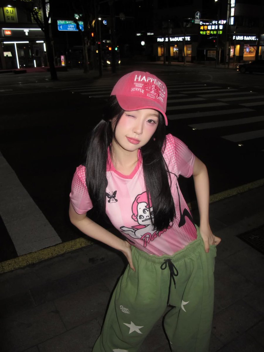 yu shuxin pics tweet media