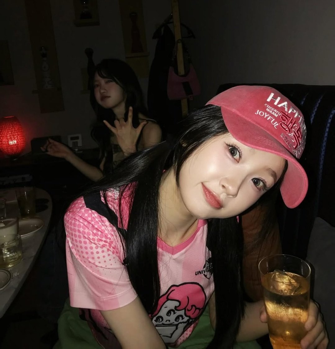 yu shuxin pics tweet media