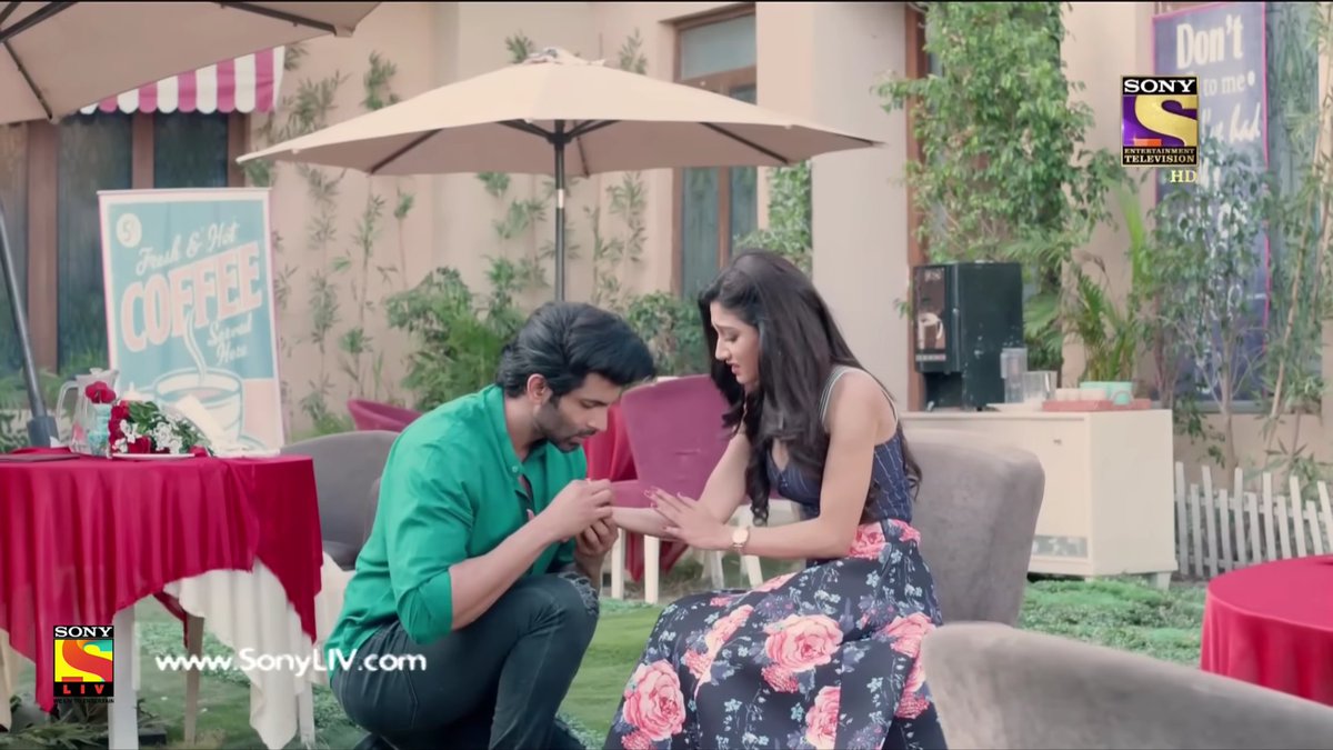 AnjuMaanManiac's tweet image. I miss them so much 😭🥰😌😍
#EkDeewanaTha Episode 73 
#EDT #NamikPaul #donalbisht #shivanya #ShivKapoor #SharanyaBisht