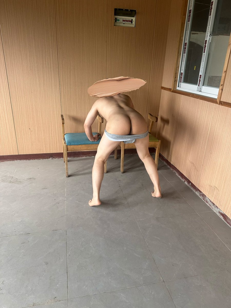 不大，微翘 tweet media