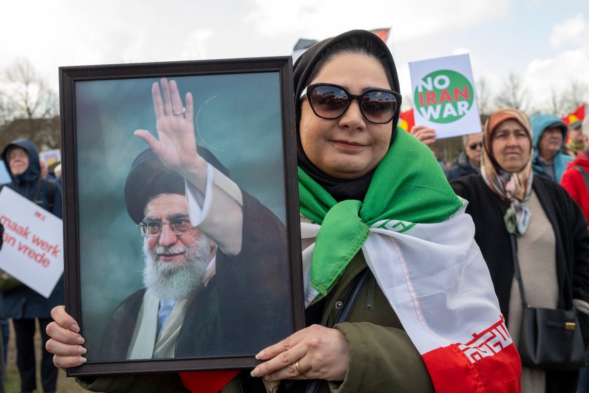 Esther Voet tweet media