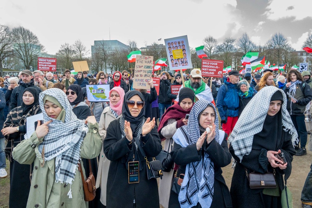 Esther Voet tweet media