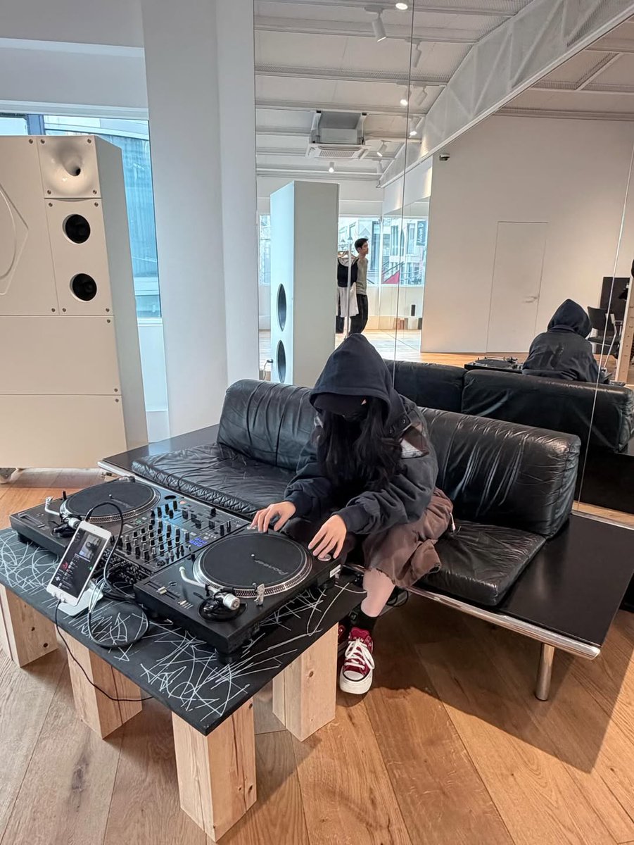 yu shuxin pics tweet media