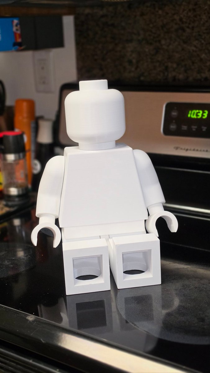 Logan Peña tweet media