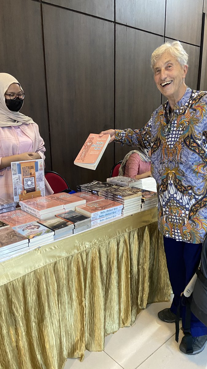 Komunitas Bambu tweet media