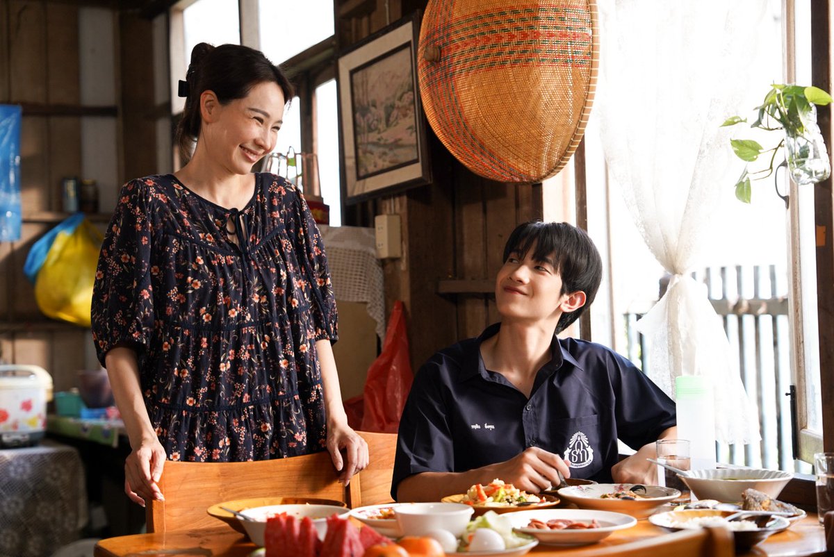 When Oranges Fall 🍊 tweet media