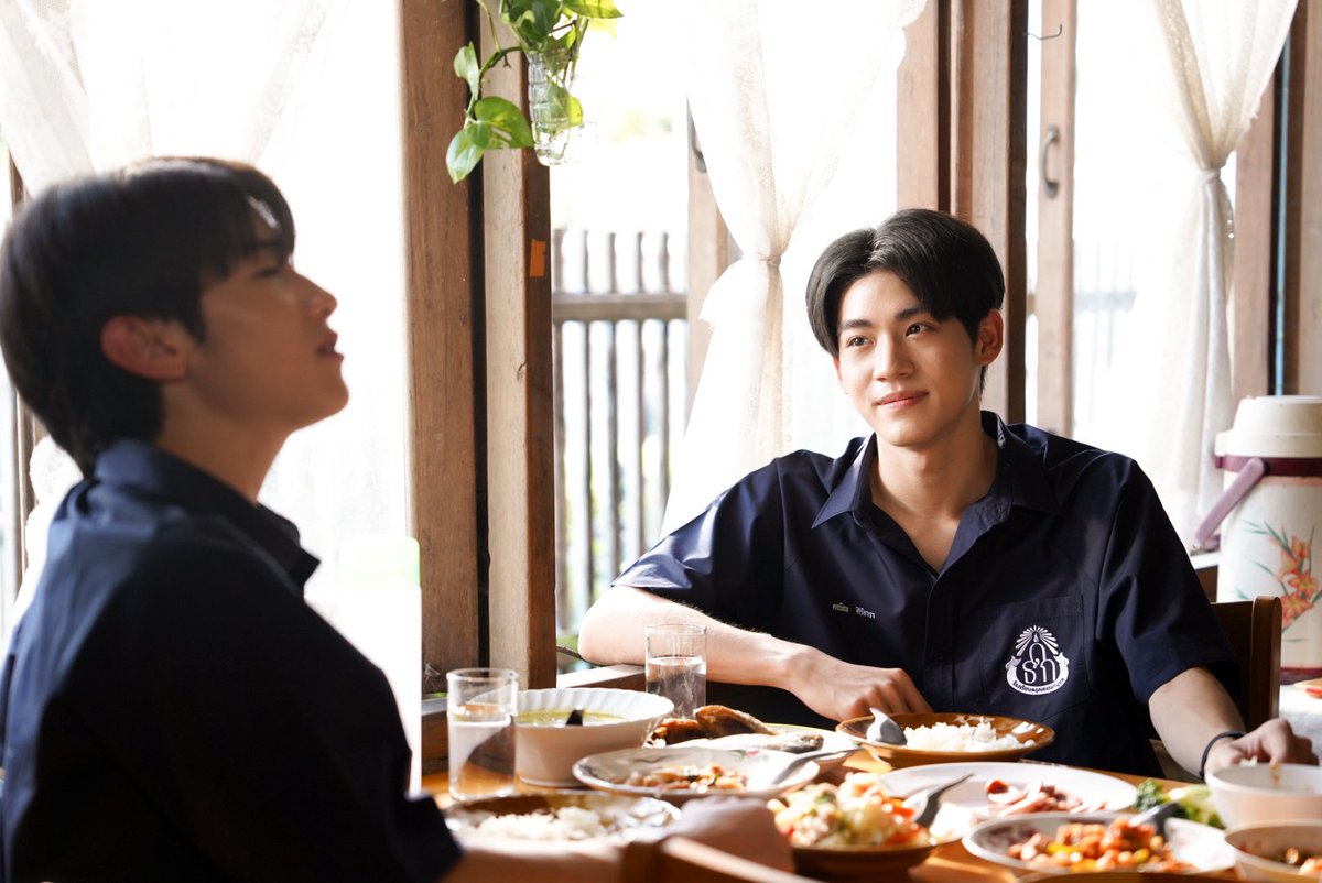 When Oranges Fall 🍊 tweet media