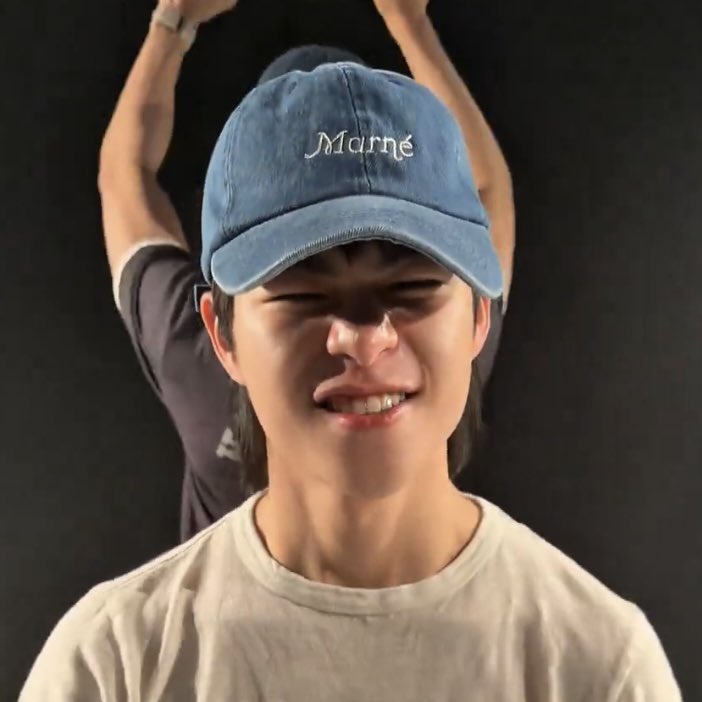 เน้ย tweet media