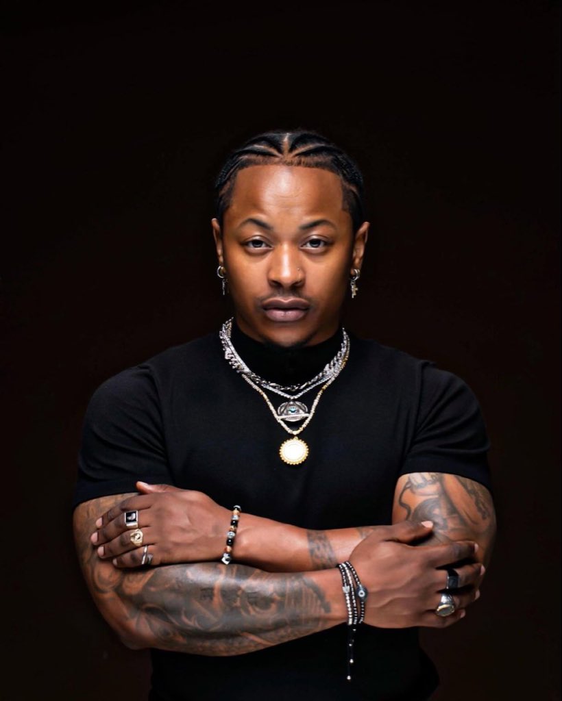 S I H L E T H E P L U G tweet media