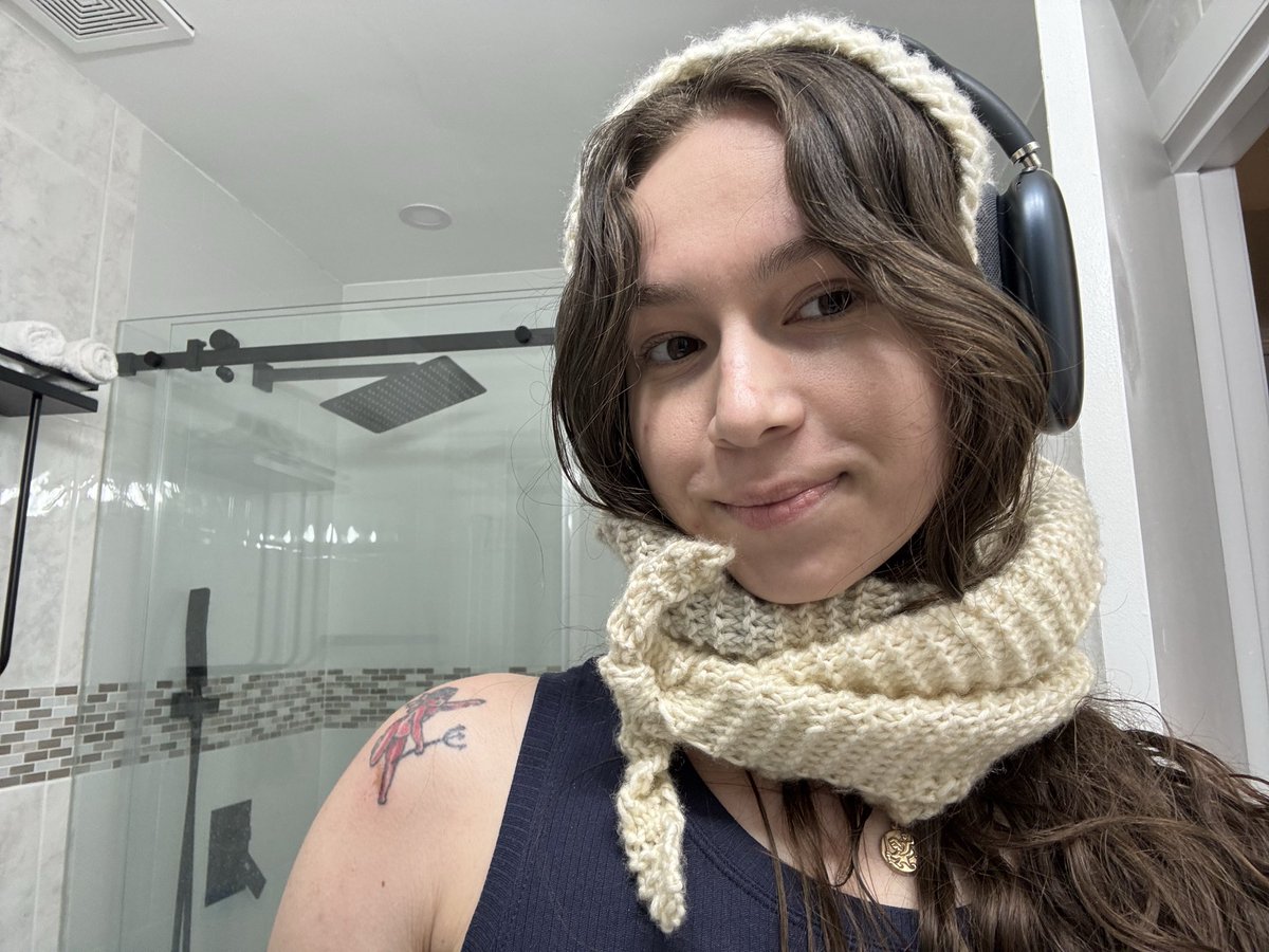 Yader/Darth Jader tweet media