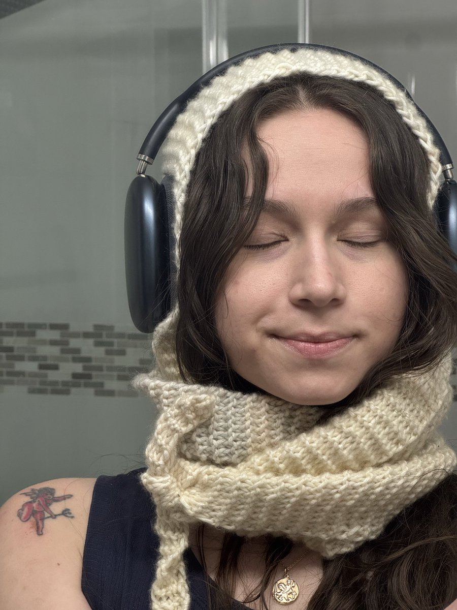 Yader/Darth Jader tweet media