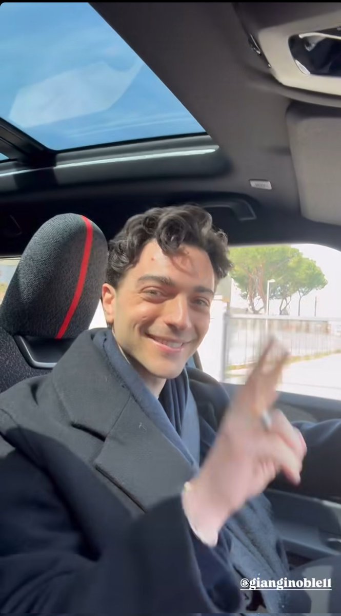 questo ANGELO 🥹🤏🏼🤍